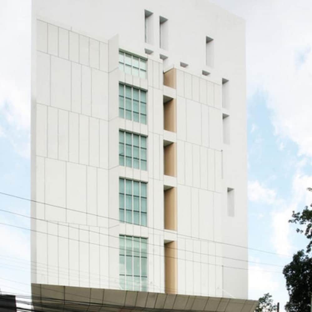Wyne Hotel - last minute hotel in Yangon