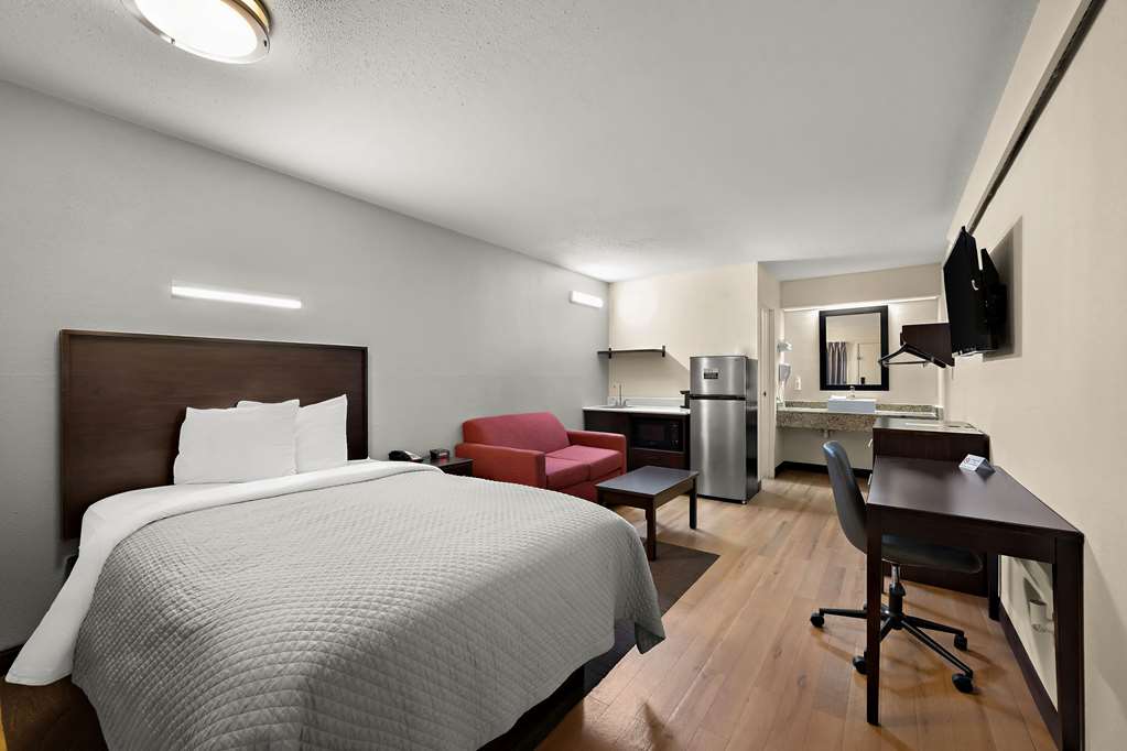 Suburban Studios Peoria - photo 13