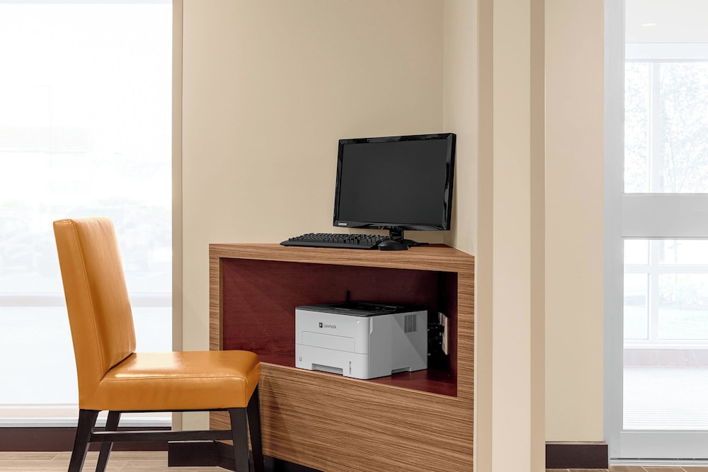 TownePlace Suites by Marriott Cincinnati Fairfield - photo 23