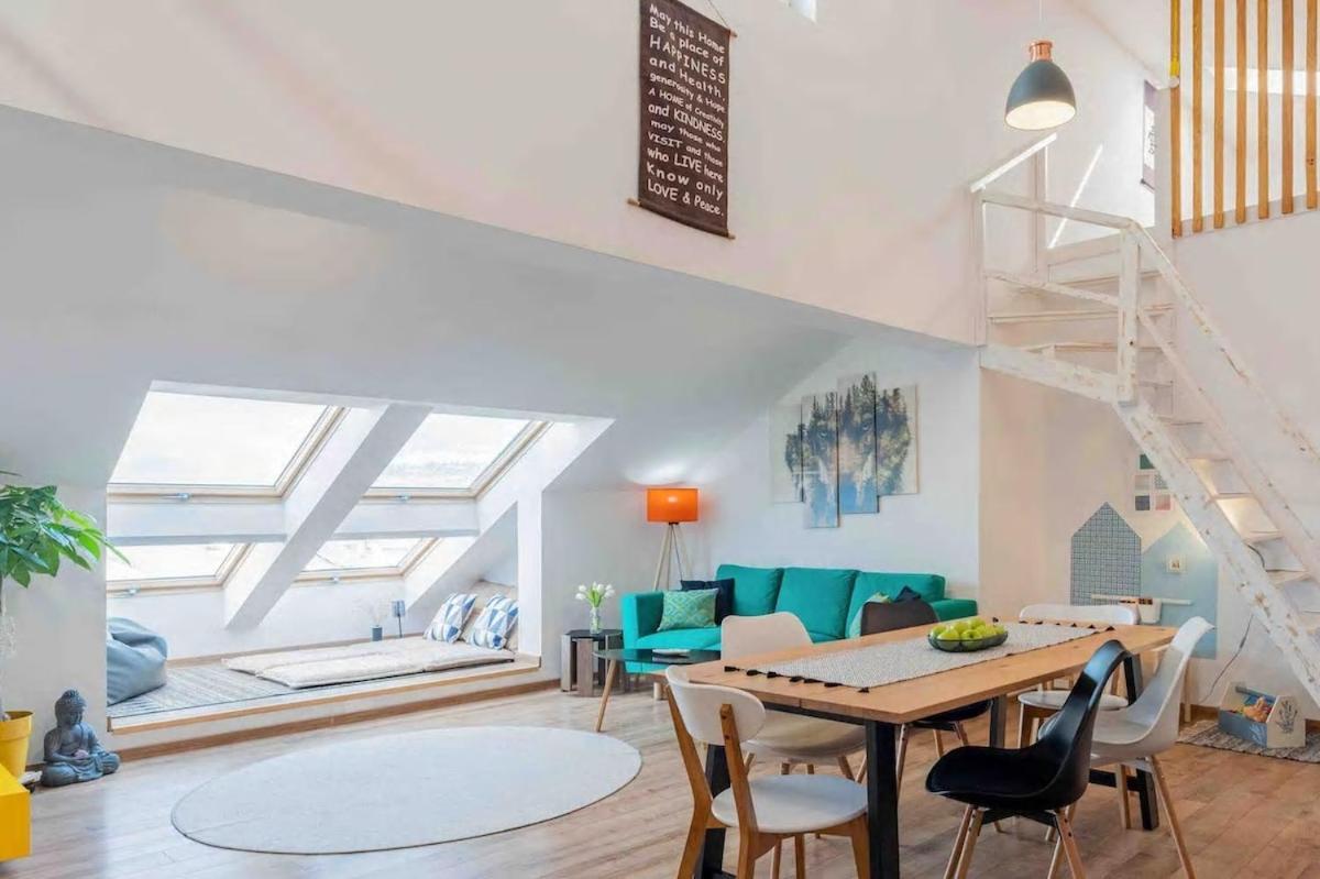 Loft to Be You Mountain View Sky Home 2 Bedrooms Loft Rasnov — 4-Star Luxury Hotel in Rasnov, Romania