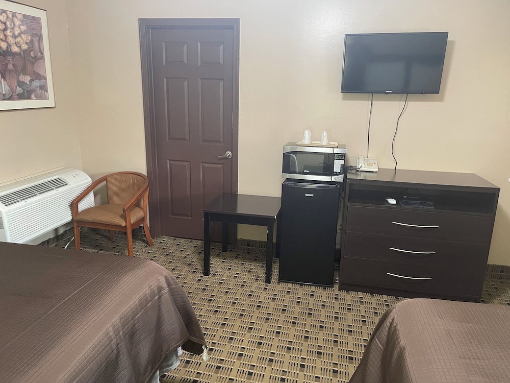 Economy Inn And Suites Ashtabula - photo 26