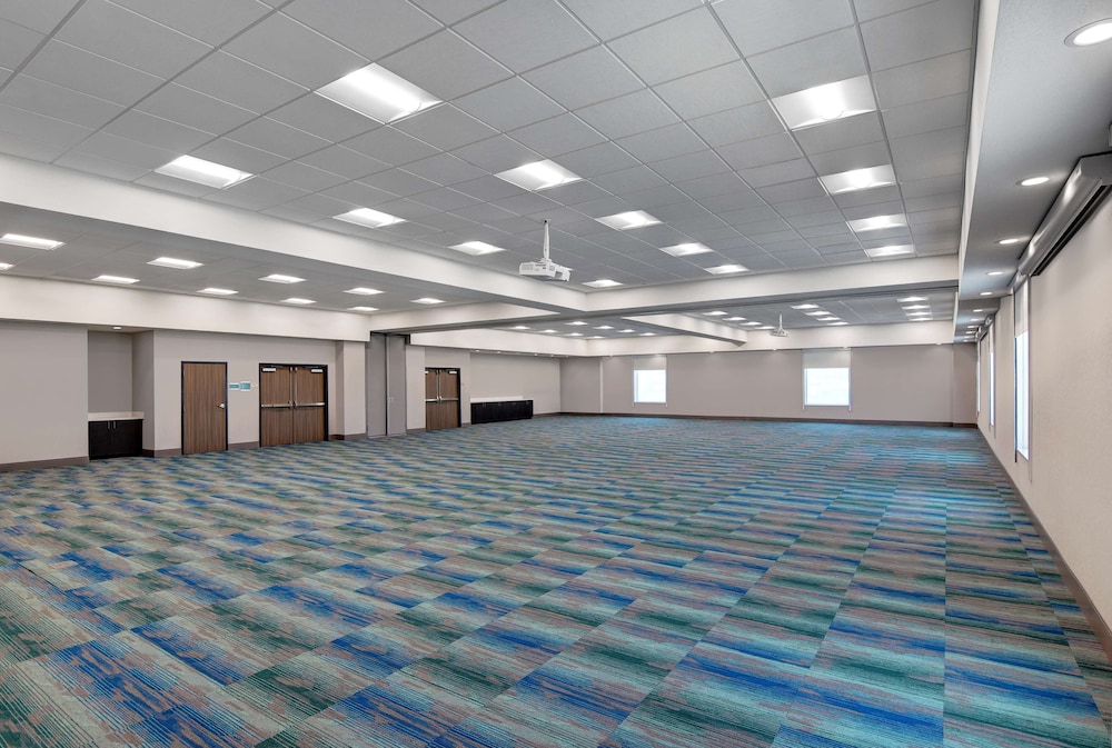 Home2 Suites by Hilton Bentonville Rogers - photo 29