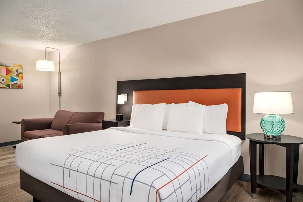 La Quinta Inn by Wyndham Columbus Airport Area - photo 16