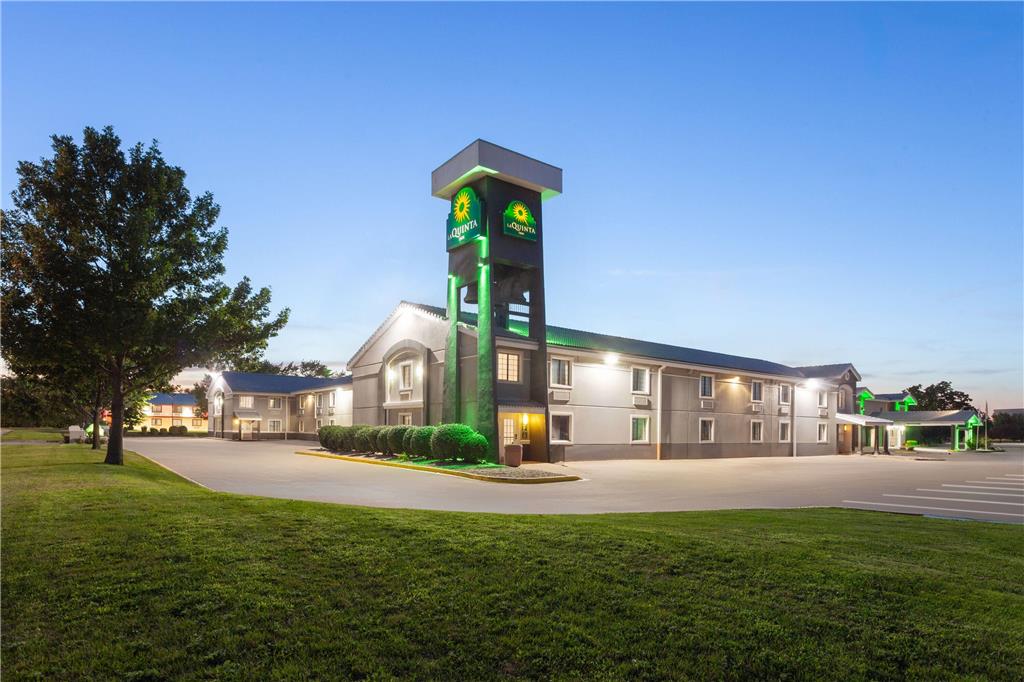 La Quinta Inn by Wyndham Champaign - photo 7