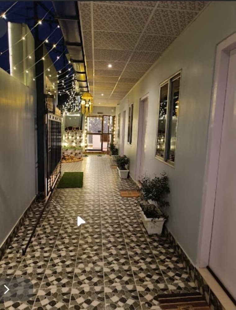 The Corner Inn - last minute hotel in Guwahati