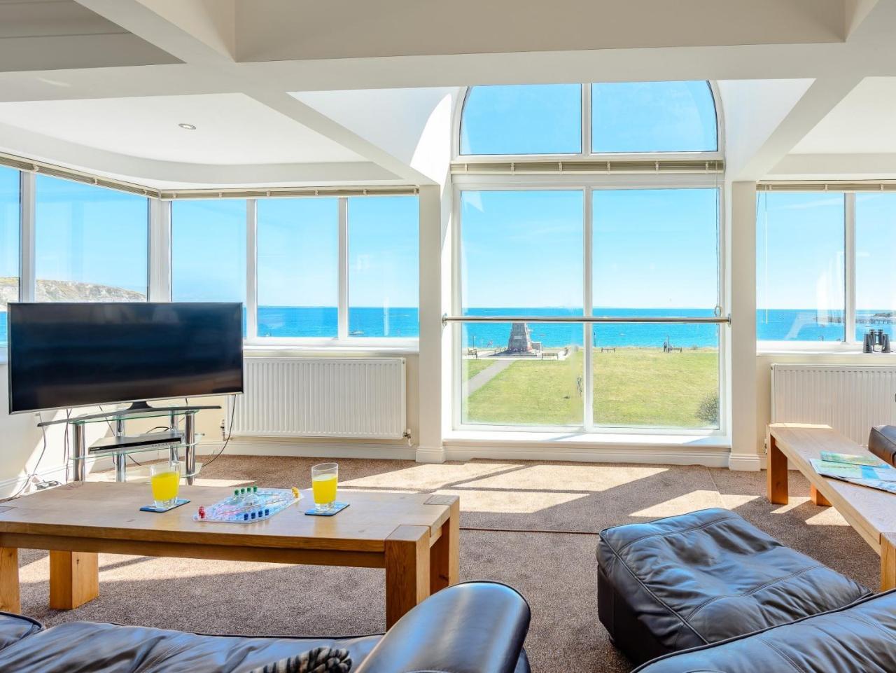 4 Bed in Swanage oc 78838 — 4-Star Luxury Hotel in Swanage, United Kingdom