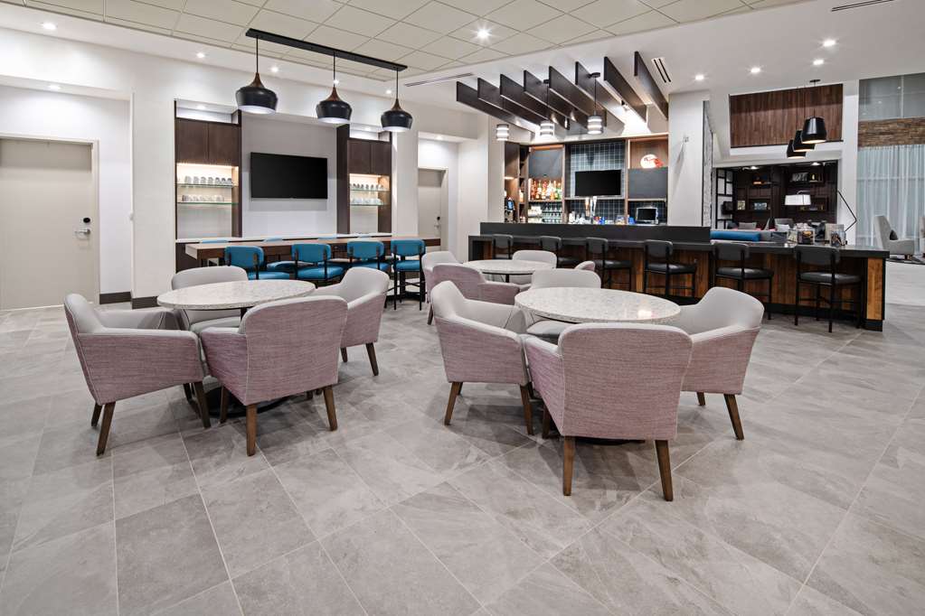 Hyatt Place Bakersfield - photo 12