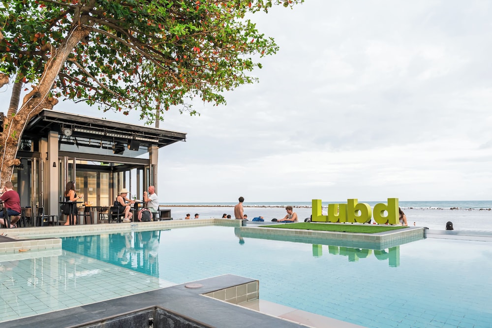 Lub d Koh Samui Chaweng Beach Beachfront Vibrant Social Vibe - carbon neutral hotel in Koh Samui