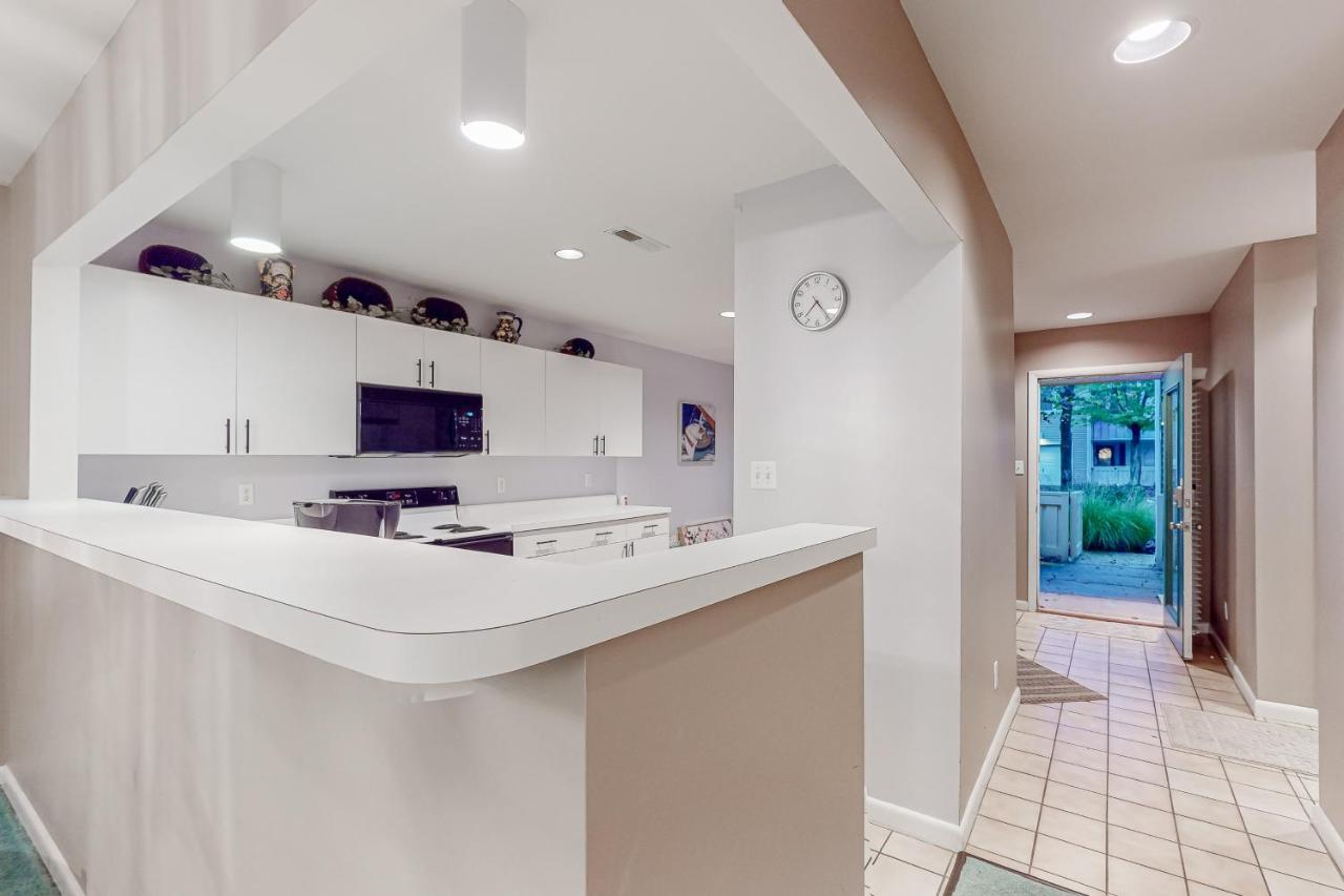 Sea Colony 53010 Lakeshore — Bethany Beach — photo 5