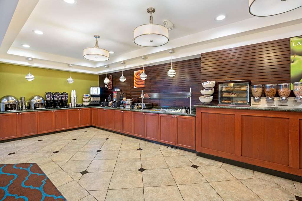 La Quinta Inn & Suites by Wyndham Boise Towne Square - photo 49
