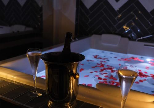 Le Cocon Des Layes Classe Officiellement 5 Etoiles - carbon neutral hotel in Les Essarts-Le-Roi