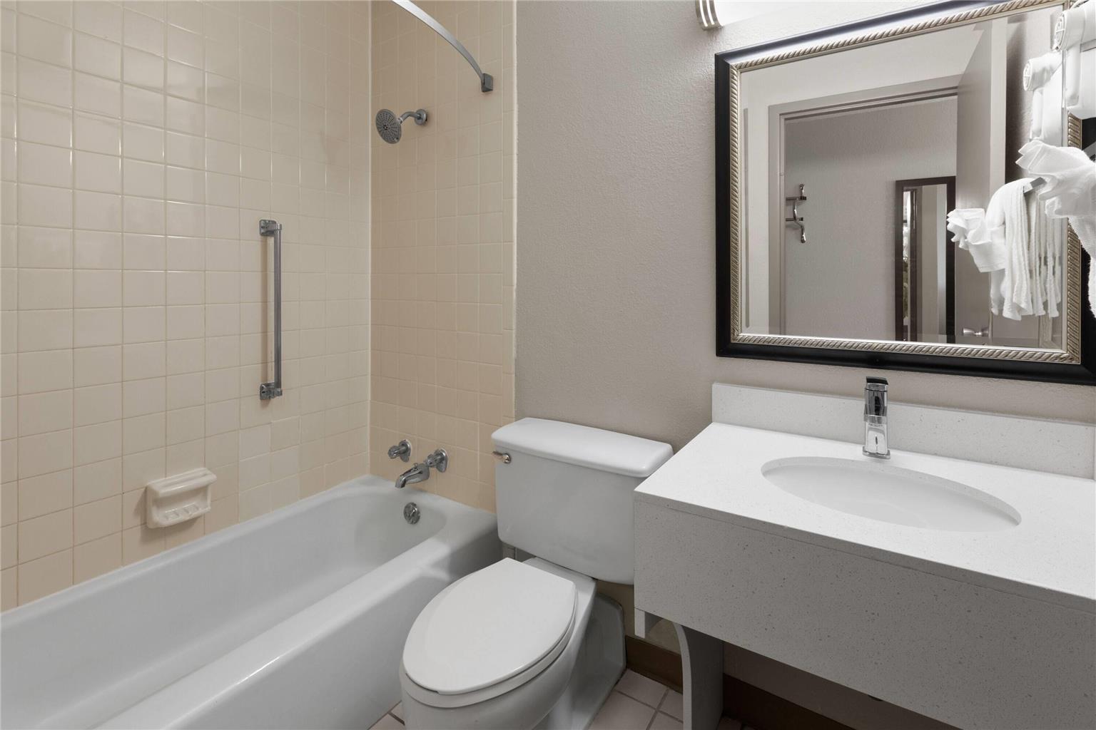 Days Inn by Wyndham Cambridge - photo 14