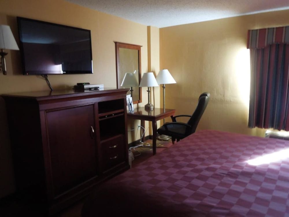 Ramada by Wyndham East Orange - photo 11