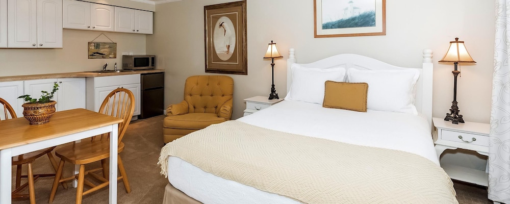 The Inn at Fairfield Beach - photo 7