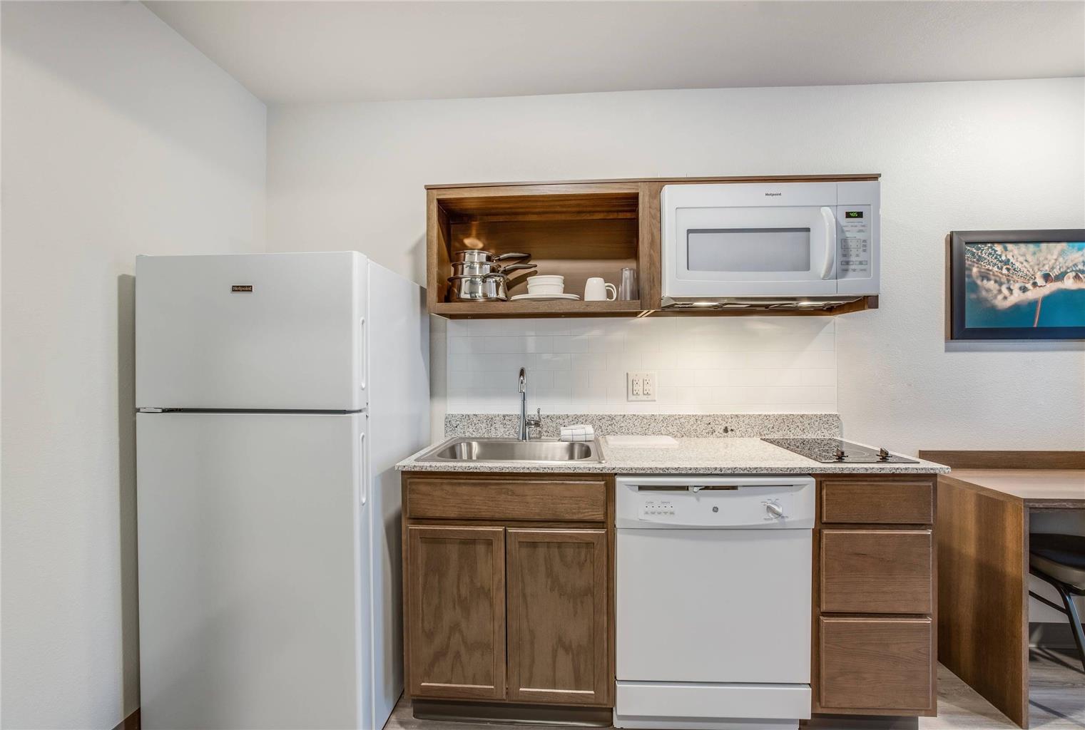 WoodSpring Suites Novi Farmington - photo 32