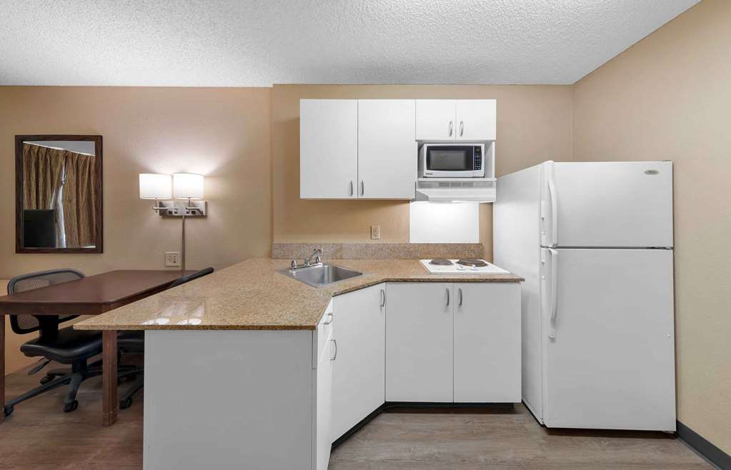 Extended Stay America Suites Los Angeles Chino Valley - photo 25