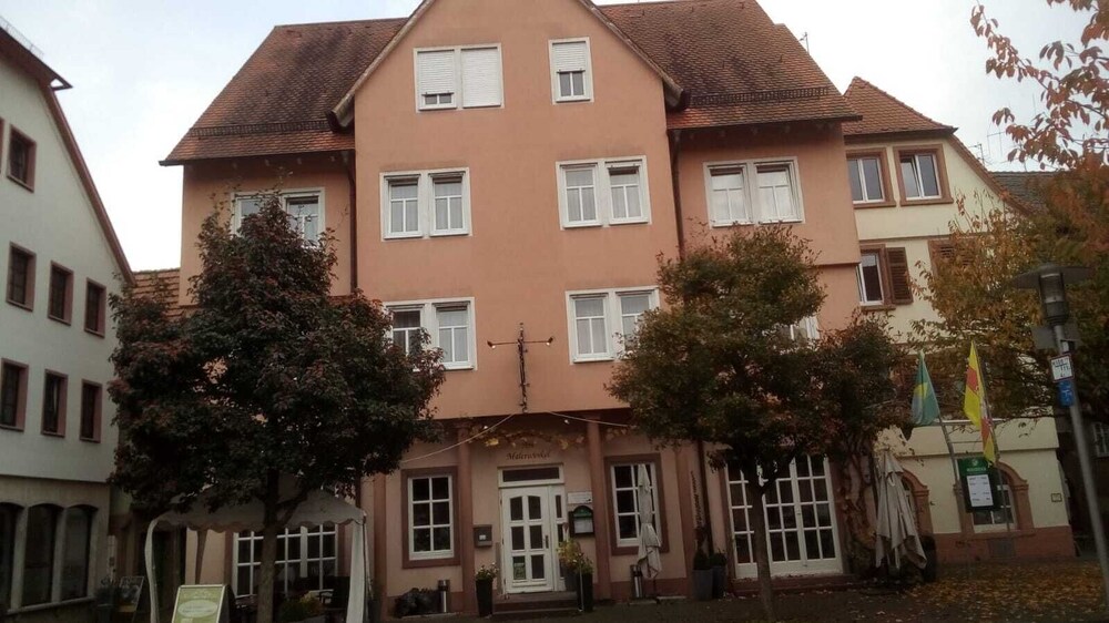Hotel Loewensteiner Hof Haus Am Neuplatz — Wertheim
