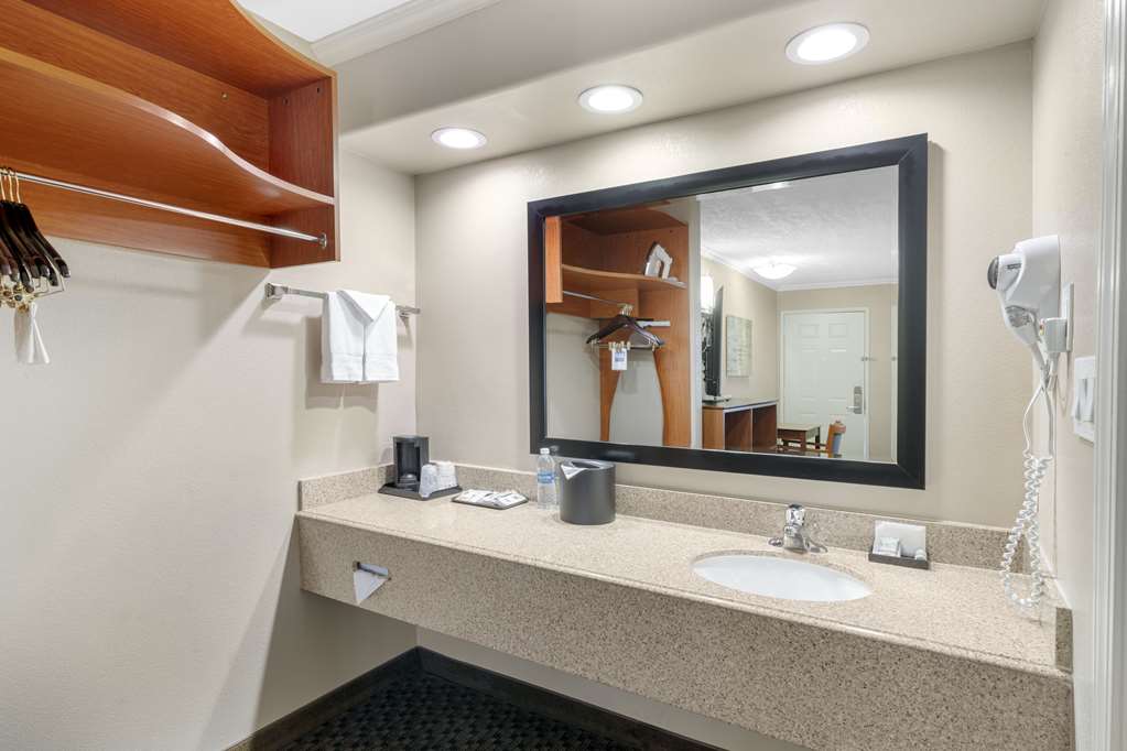 Best Western Oxnard Inn - photo 37