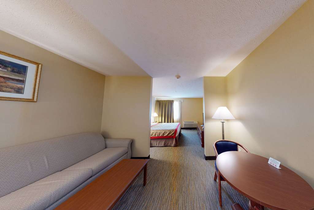 Ramada by Wyndham Strasburg Shenandoah Valley - photo 24