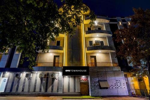 Grand Address Hotel And Banquet — Ghaziabad