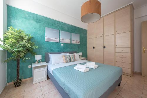 2BR Escape by Attiki Metro — 4-Star Luxury Hotel in Athens, Greece