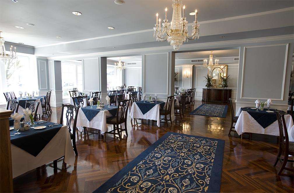 Historic Boone Tavern Hotel and Restaurant - photo 4