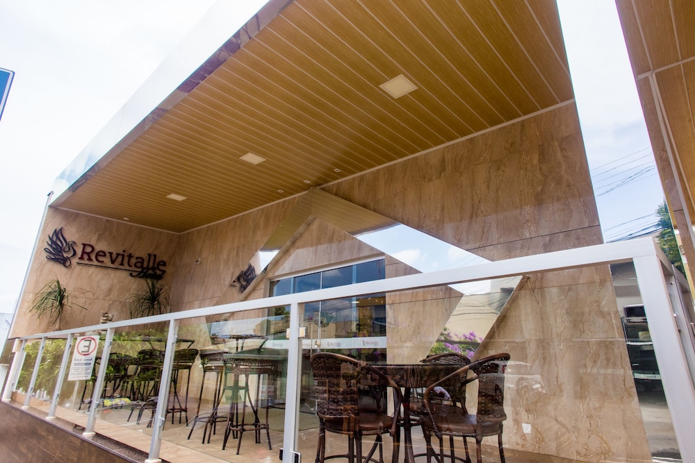 Revitalle Hotel — hotel in Votuporanga