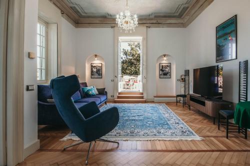The Queen's Suite Villa Candela — 4-Star Luxury Hotel in Stresa, Italy