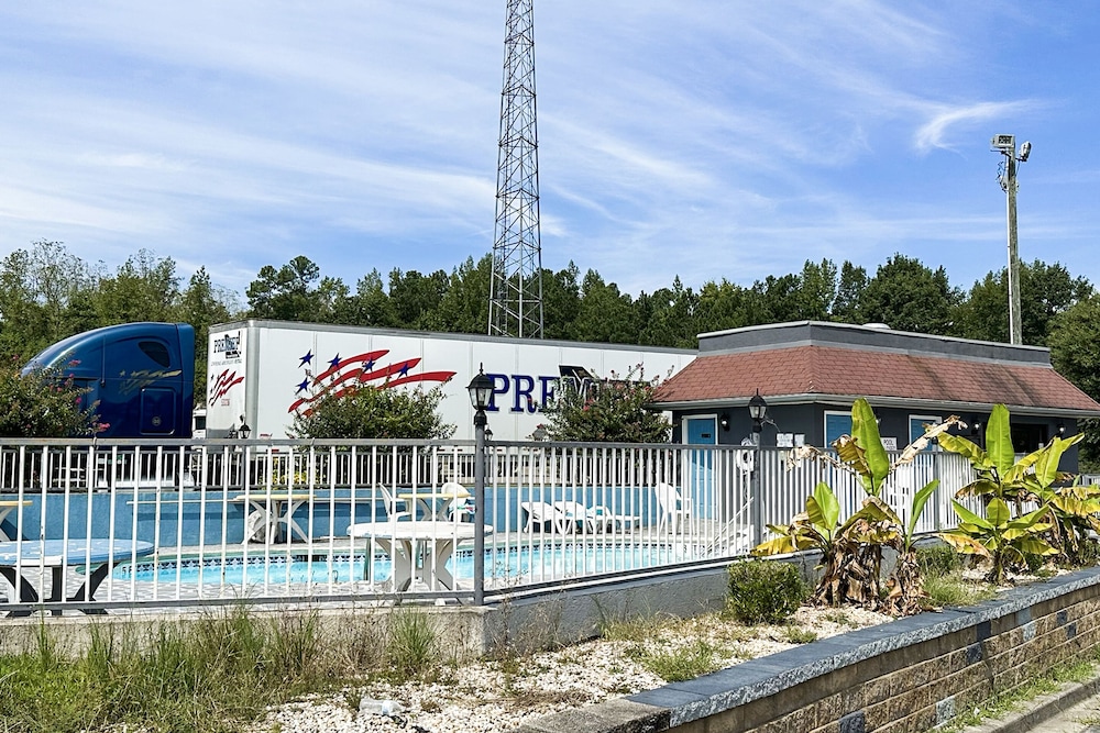 Executive Inn Ridgeway I 77 - photo 6