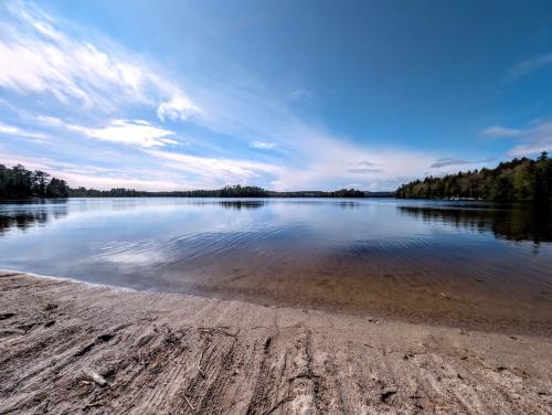 Acadia Sunset Fishing Cabin #4 family beach firepit — 4-Star Luxury Hotel in Sullivan, United States