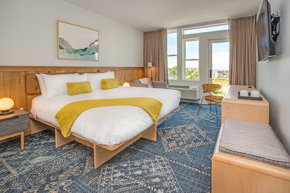 SaltLine Hotel - photo 28