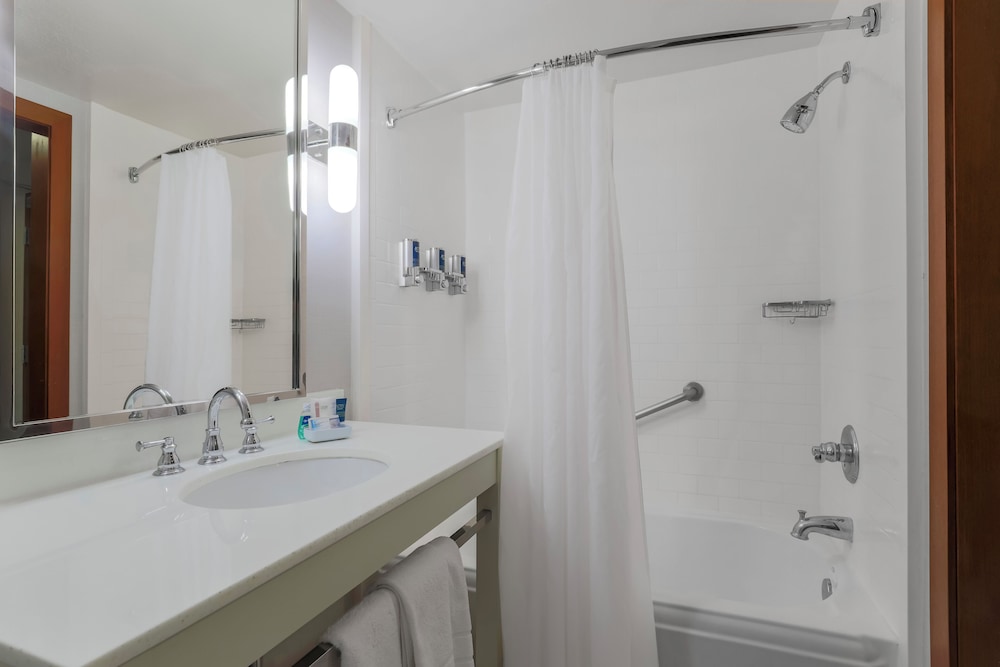 Four Points by Sheraton Ontario Rancho Cucamonga - photo 13