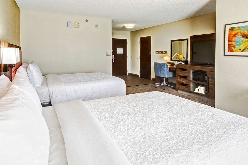Hampton Inn Van Buren - photo 6