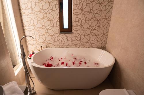 La Maison Chic — 4-Star Luxury Hotel in Pellezzano, Italy