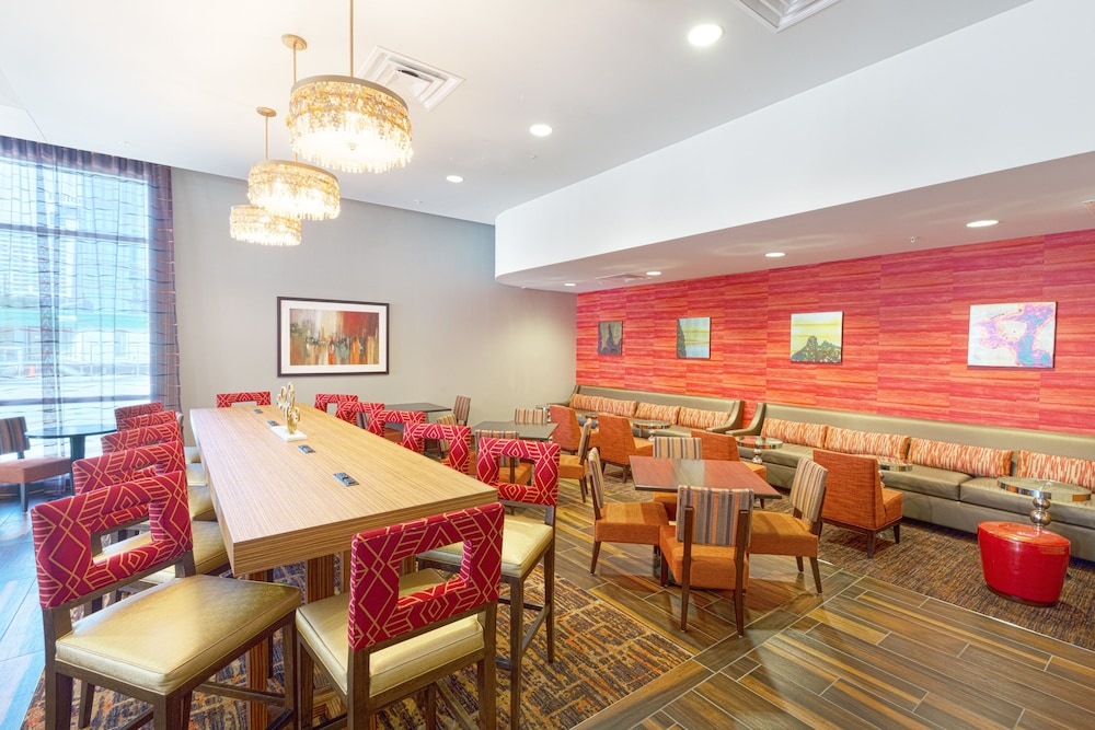 Hampton Inn Houston Downtown - photo 27