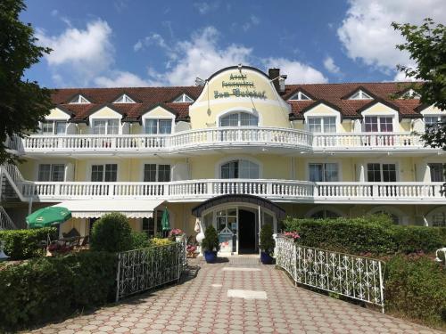 Ferienappartements Grolik Im Aparthotel Zum Gutshof — Hohenwarth