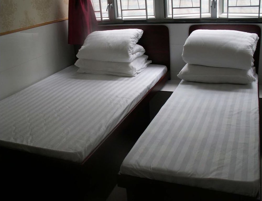 Lung Wa Hotel in Kowloon, Hong Kong