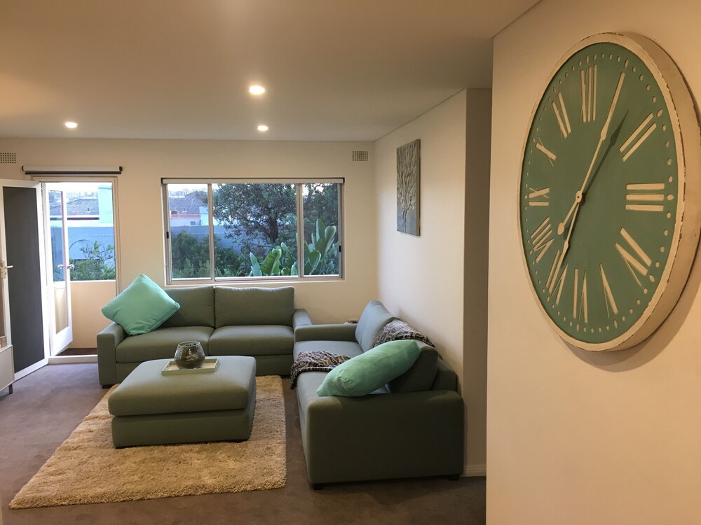 Beachside Bliss — 4-Star Luxury Hotel in Maroubra, Australia