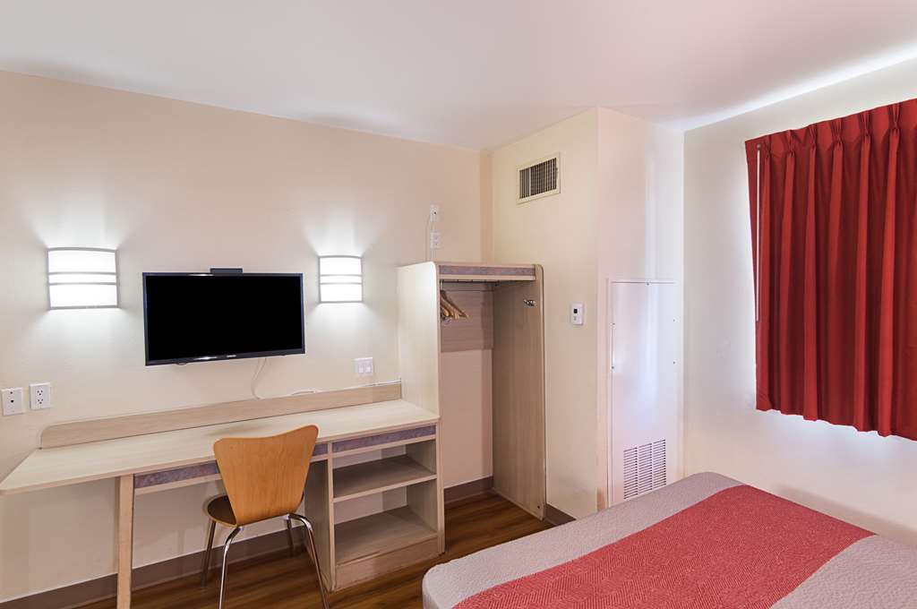Motel 6 Terrell TX - photo 24