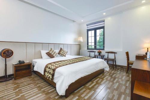 Hưng Anh Hotel - last minute hotel in Ha Long