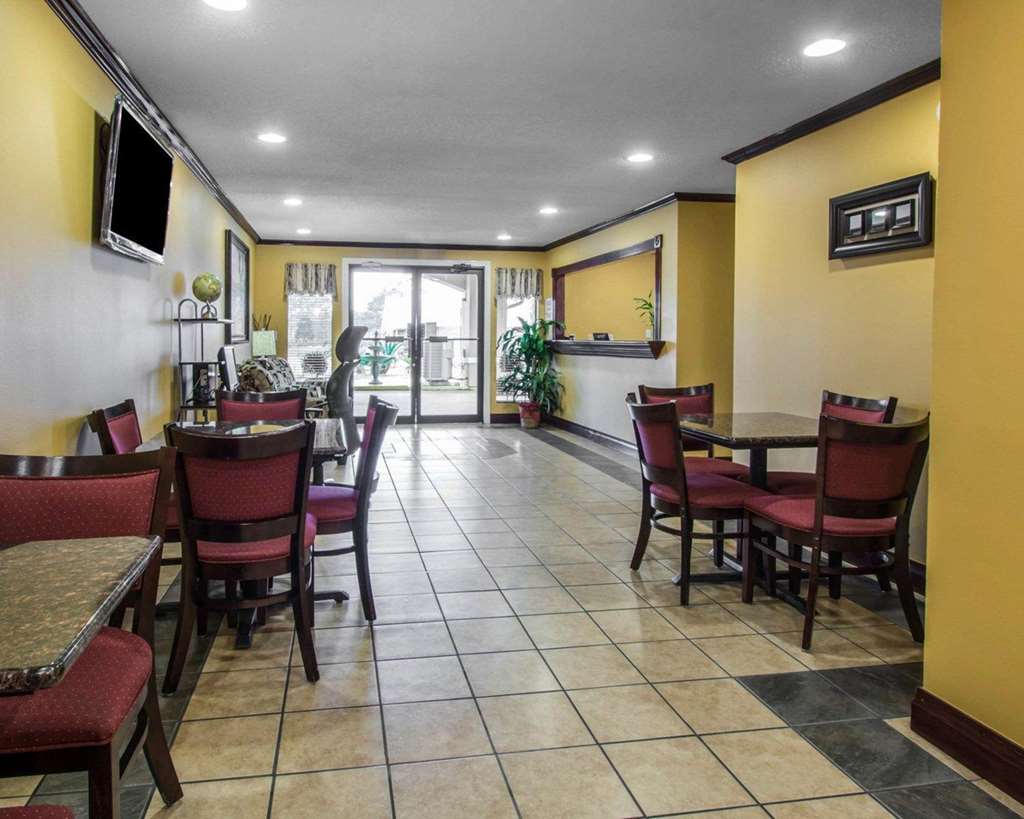 Econo Lodge Defuniak Springs I 10 - photo 25
