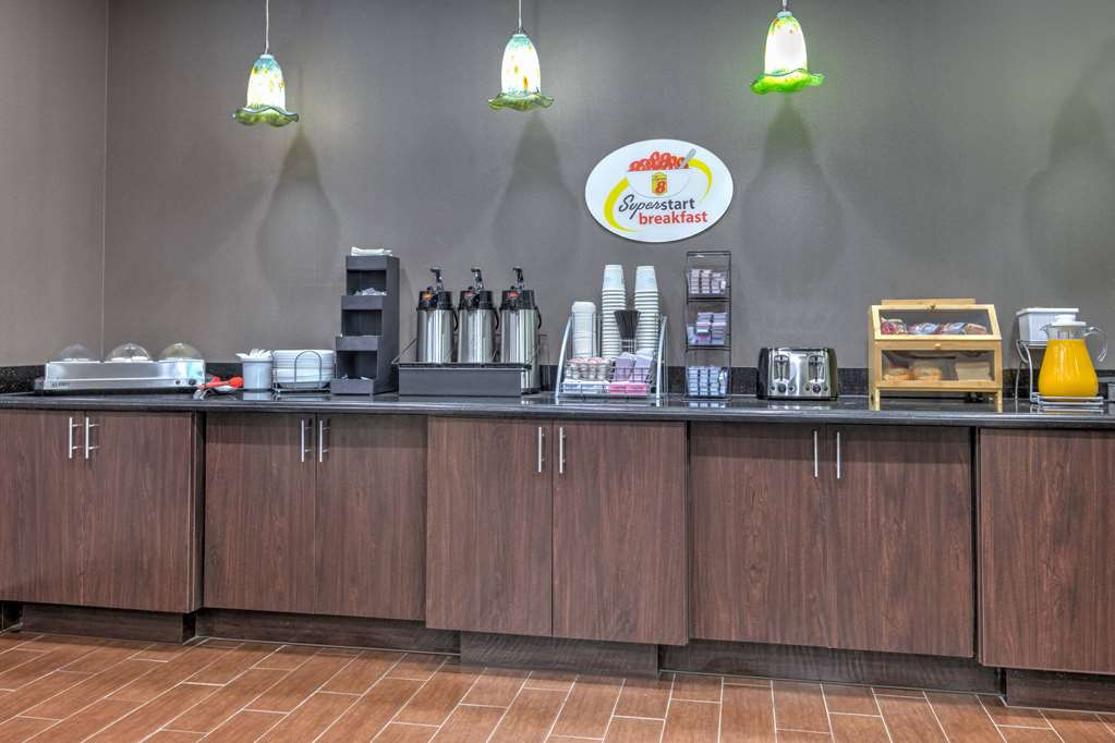 Super 8 by Wyndham Karnes City - photo 32