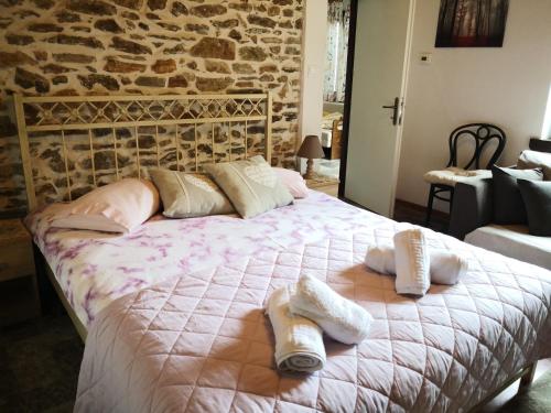 Effrosini Stonehouse Center Portaria in Portaria, Greece