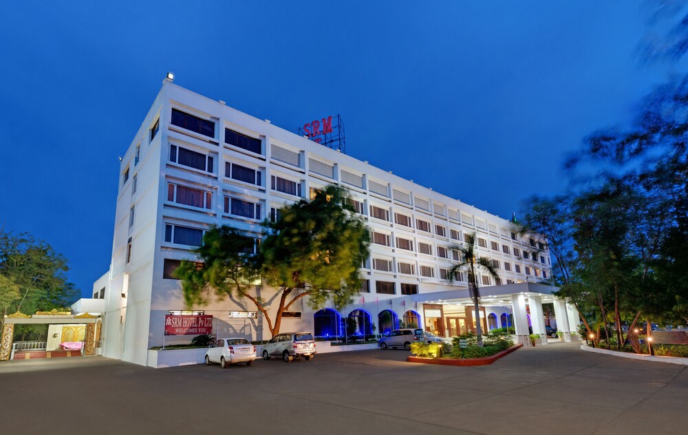 SRM Hotel Tiruchirappalli — 4-Star Luxury Hotel in Tiruchirappalli, India