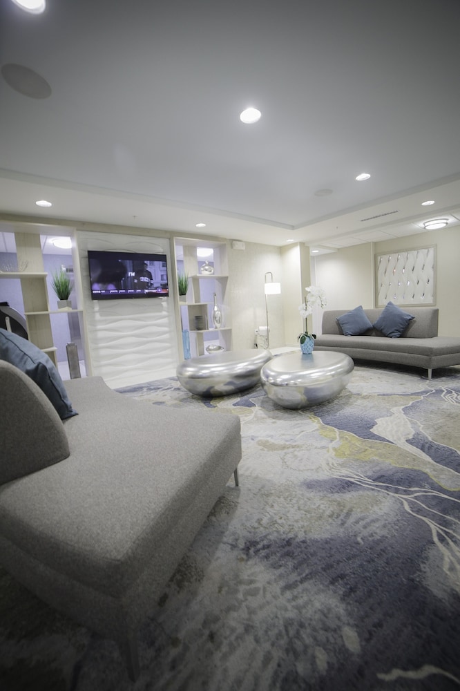 Candlewood Suites Miami Intl Airport 36th St an IHG Hotel - photo 2