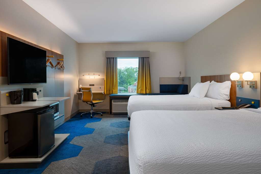 Microtel Inn & Suites by Wyndham Winchester - photo 20
