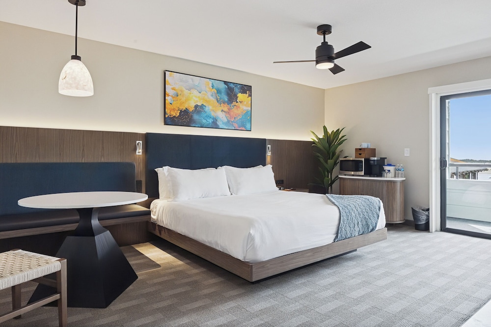 456 Embarcadero Inn & Suites - photo 27