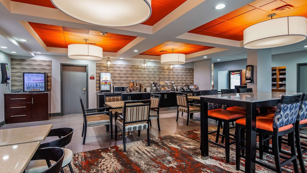 Comfort Inn & Suites Carrollton - photo 35