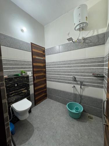 Full Independent Home for Vaction Tours Marrige Parties Short time stay