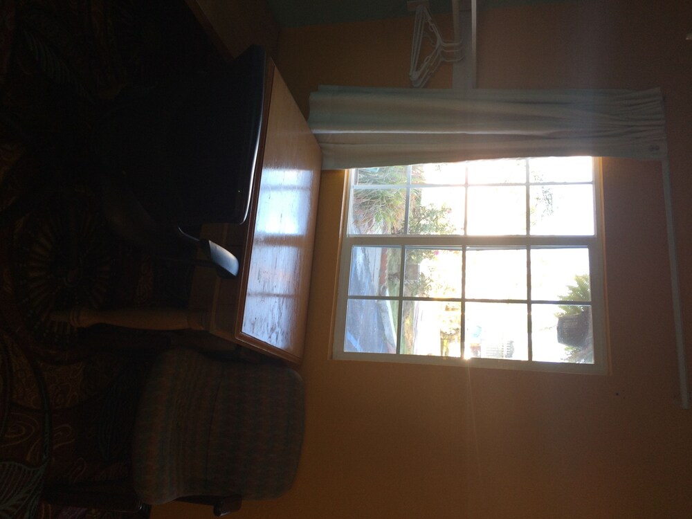 Long Beach Motel - photo 16